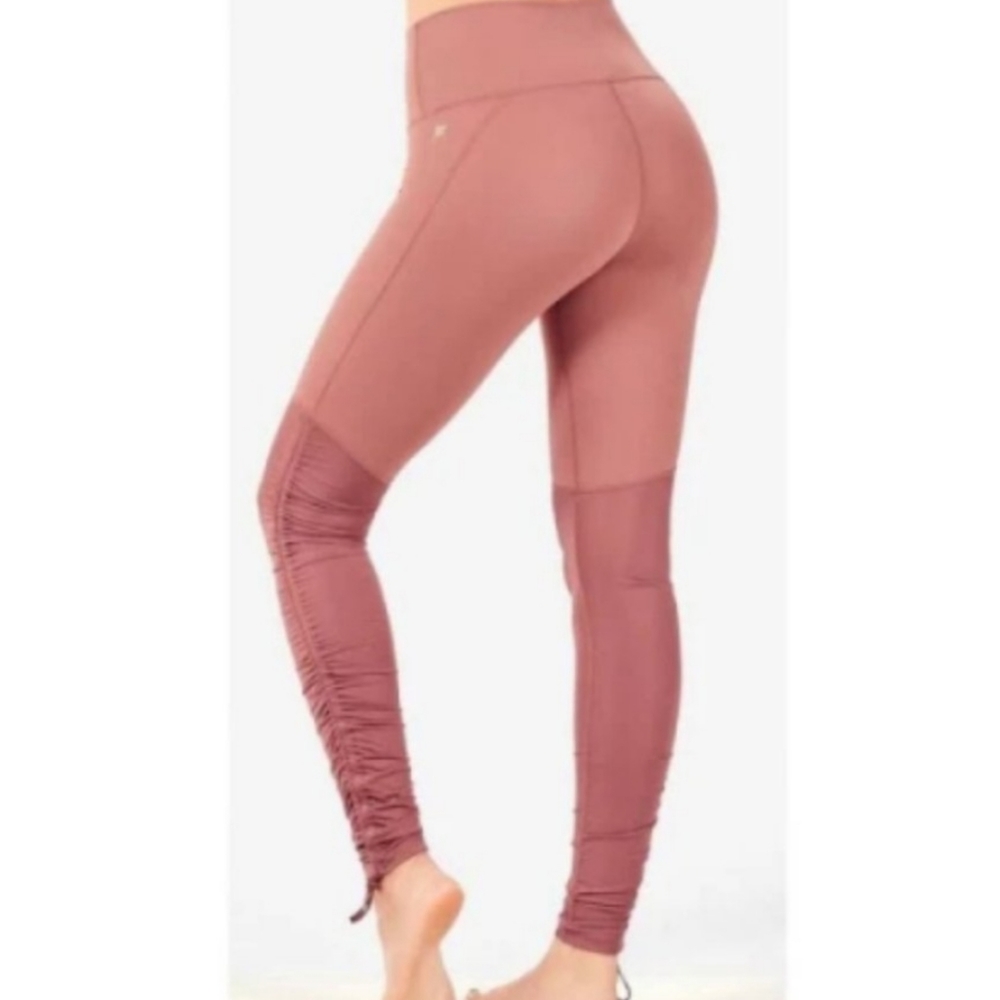 Beautiful Fabletics leggings